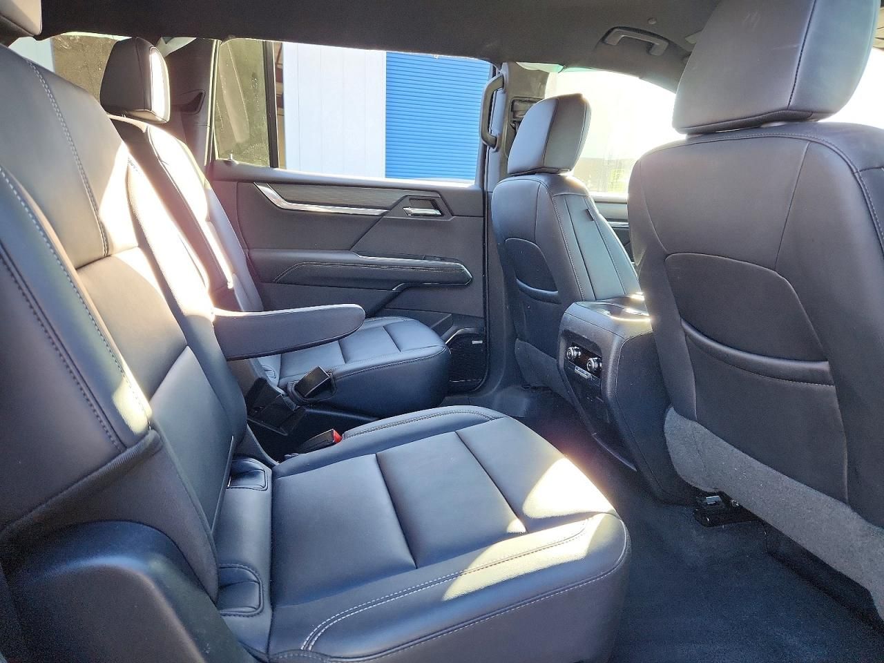 2024 GMC Acadia Uplevel