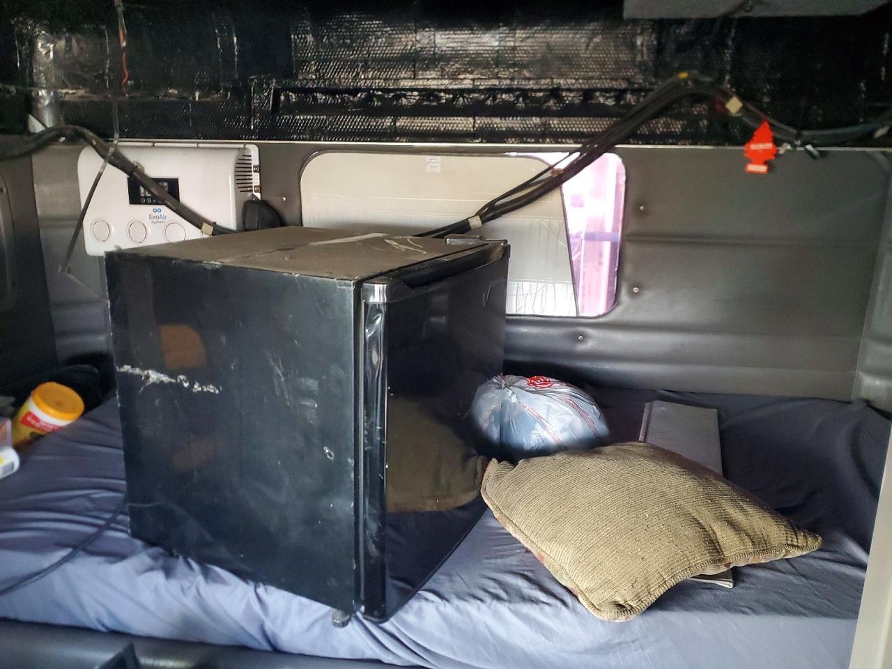 2003 Peterbilt 379EXHD-Semi Truck