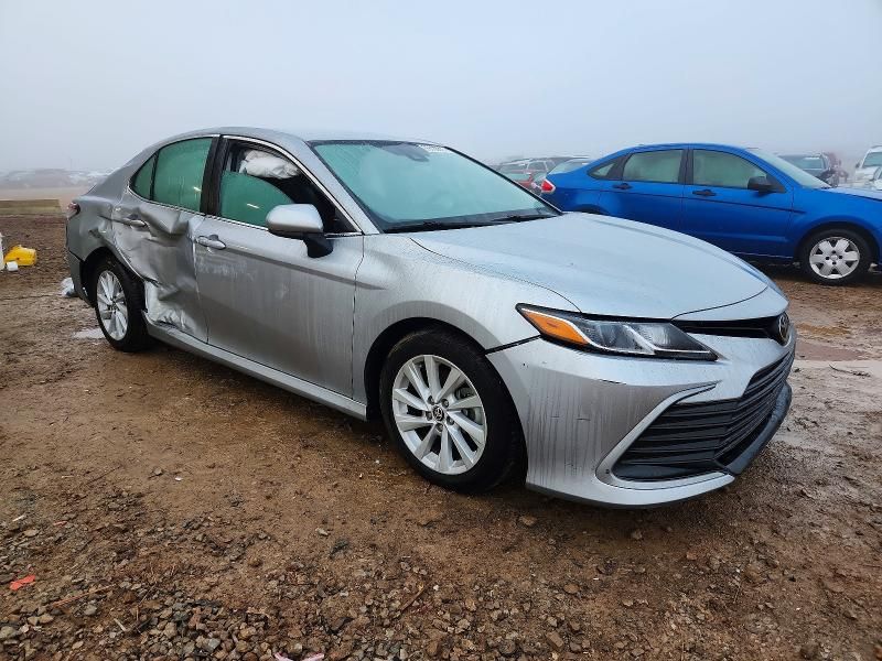 2021 Toyota Camry le