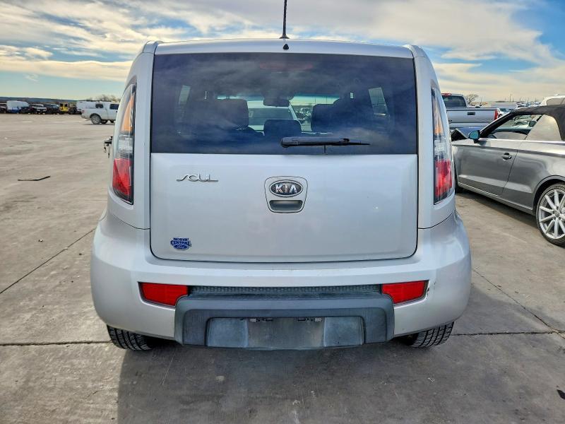 2011 KIA Soul +