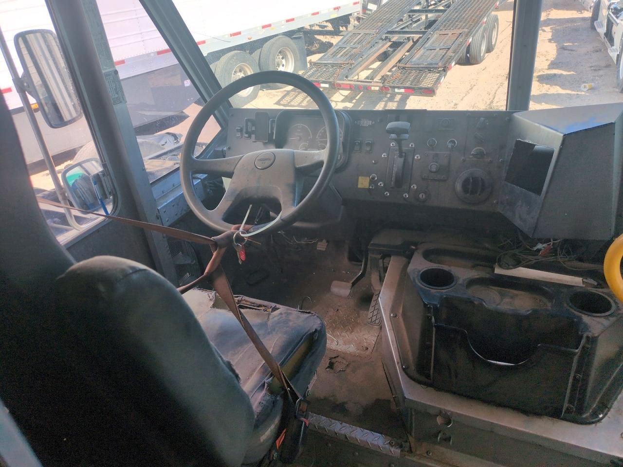 2013 Freightliner MT45G Delivery Truck