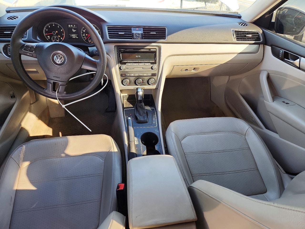 2013 Volkswagen Passat s