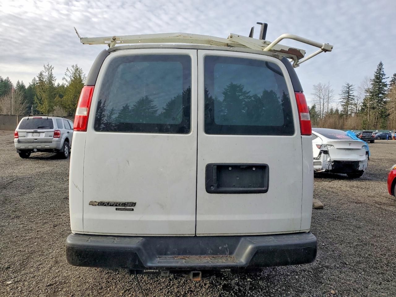2016 Chevrolet Express G2500 Delivery Van