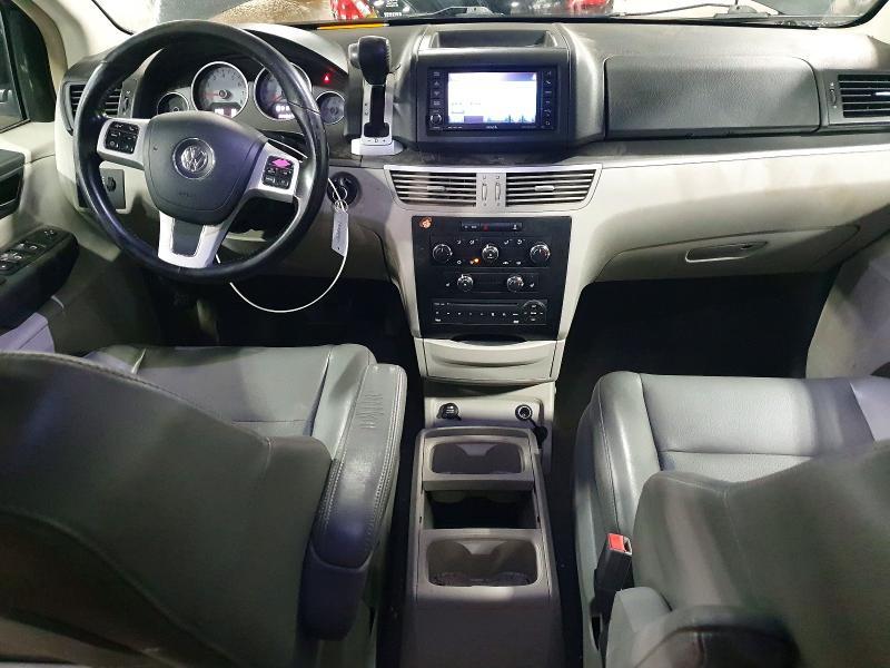2012 Volkswagen Routan se