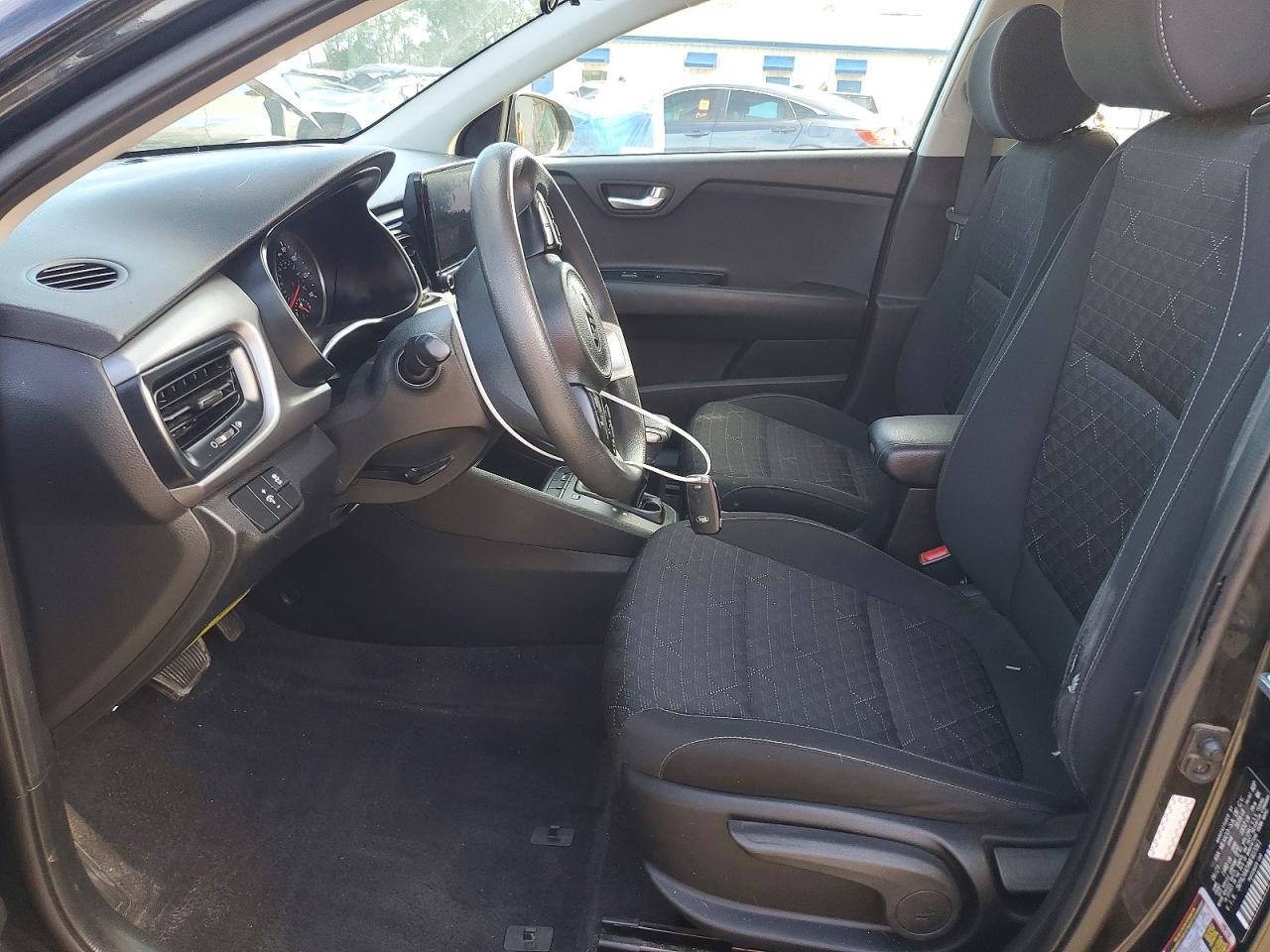 2021 KIA Rio lx