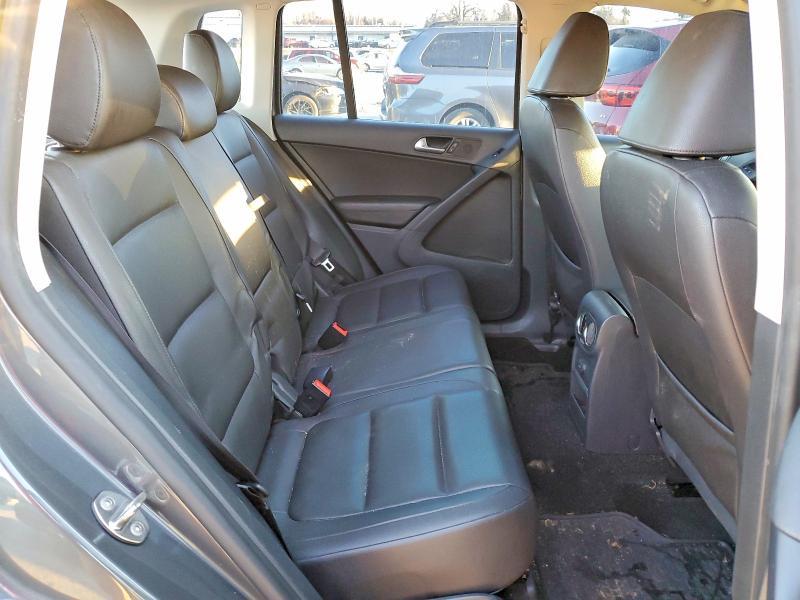 2016 Volkswagen Tiguan s