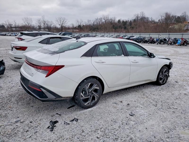 2025 Hyundai Elantra Limited