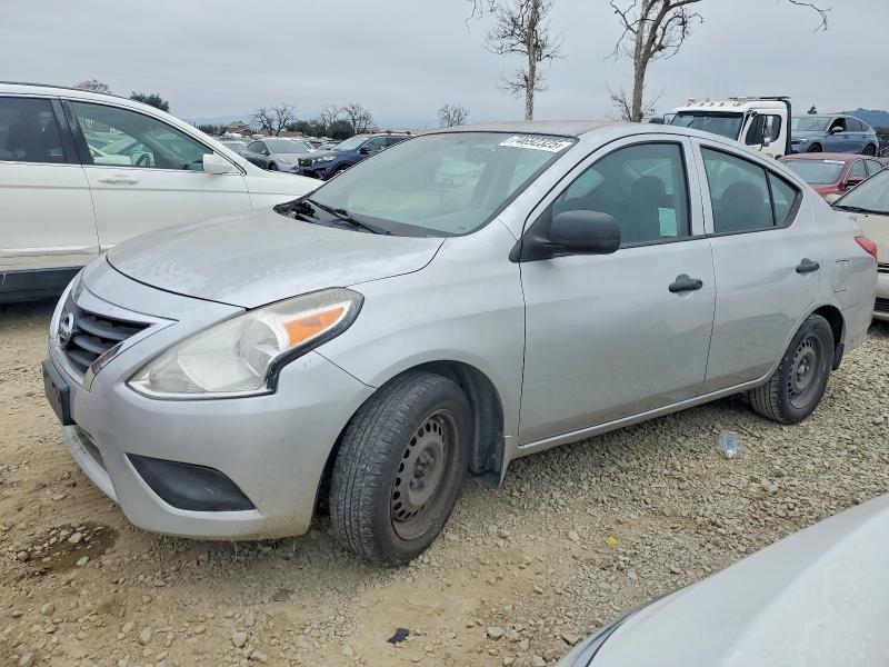 2015 Niss Versa 1.6 s Plus