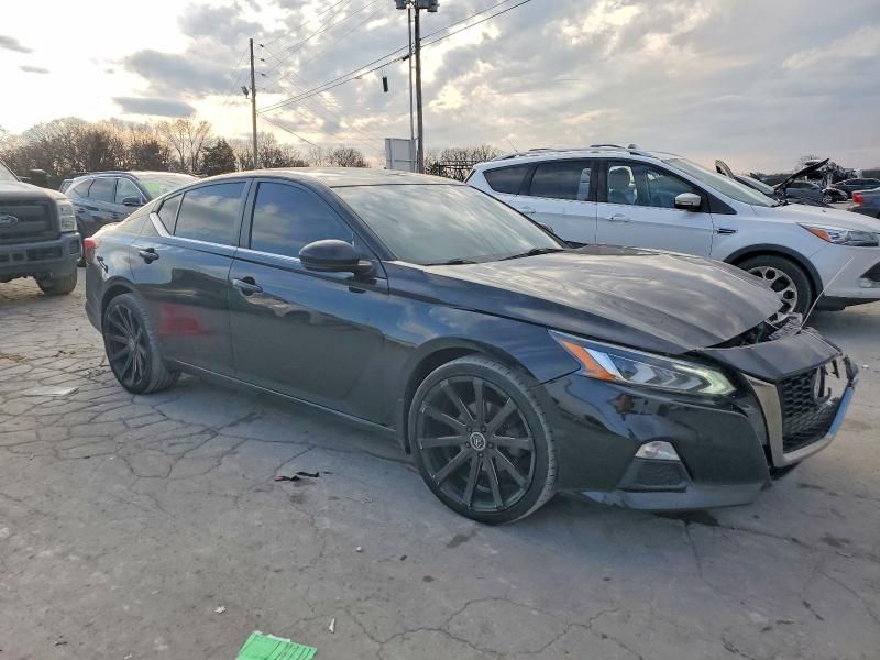 2020 Nissan Altima sr