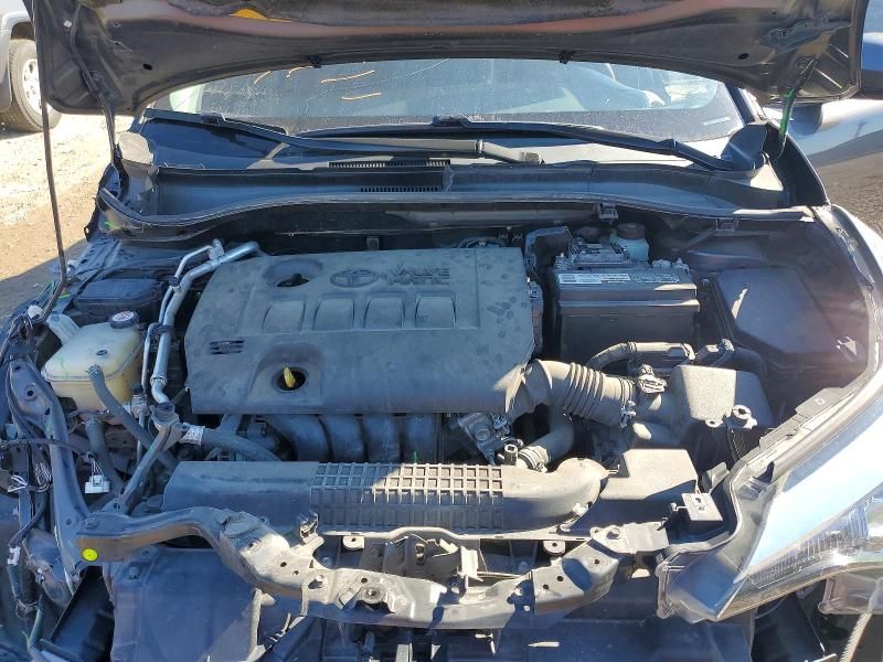 2020 Toyota C-hr xle