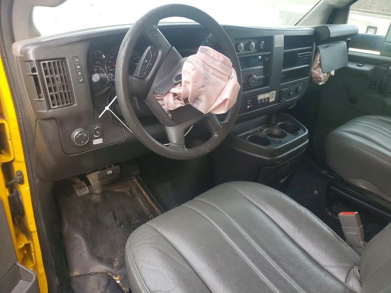 2018 GMC Savana box Truck