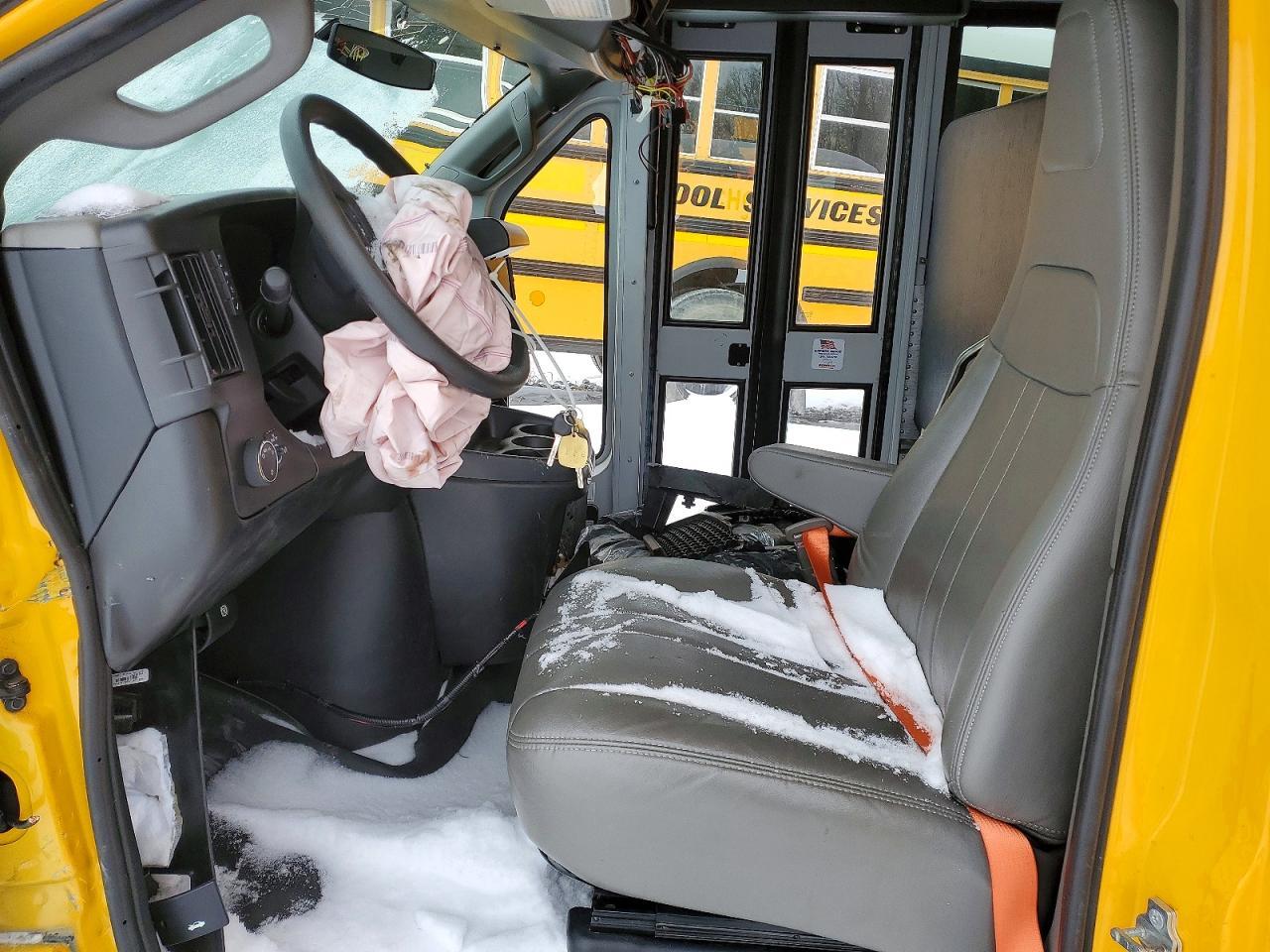 2023 Chevrolet Express G4500