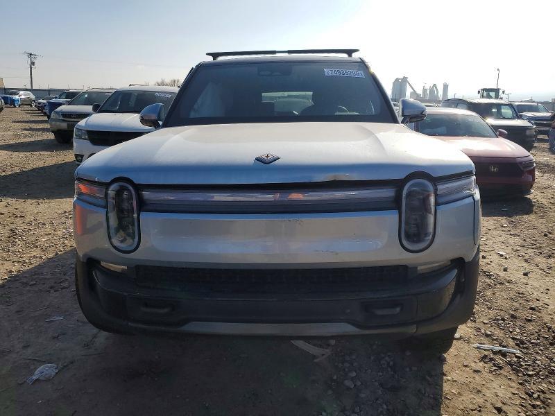 2025 Rivian R1S Adventure