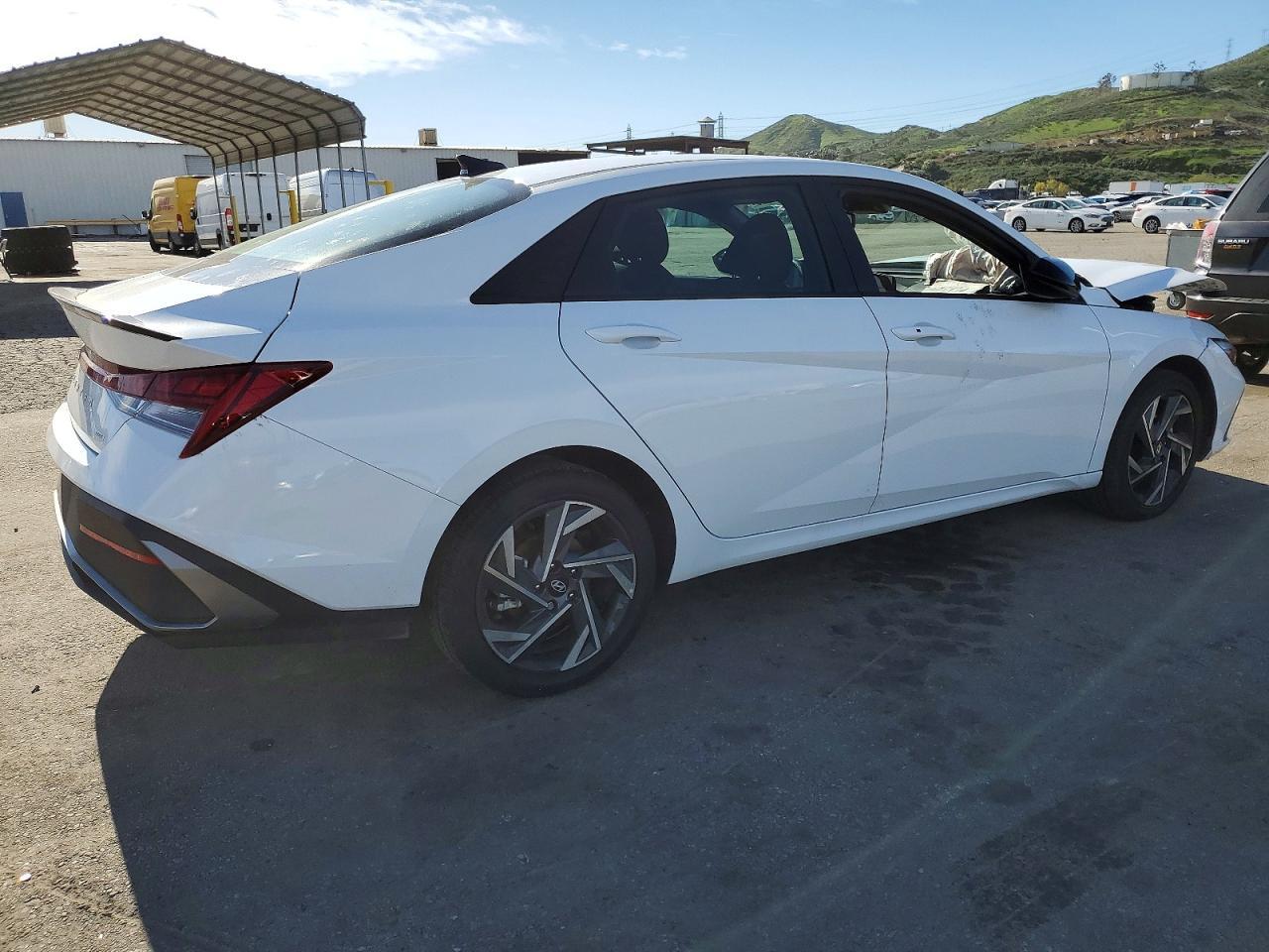 2025 Hyundai Elantra Blue