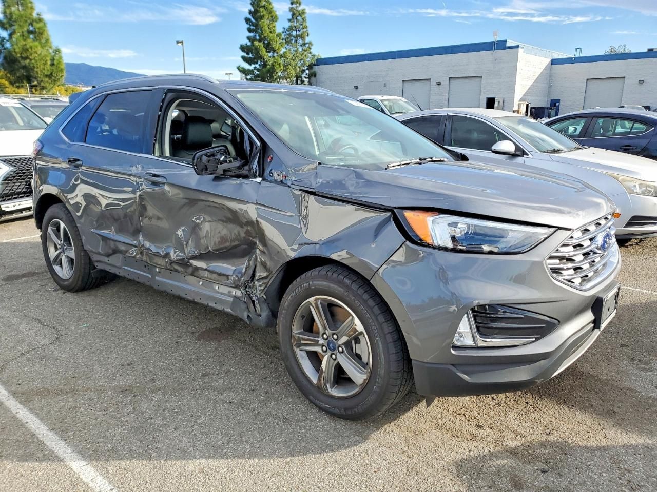2022 Ford Edge sel