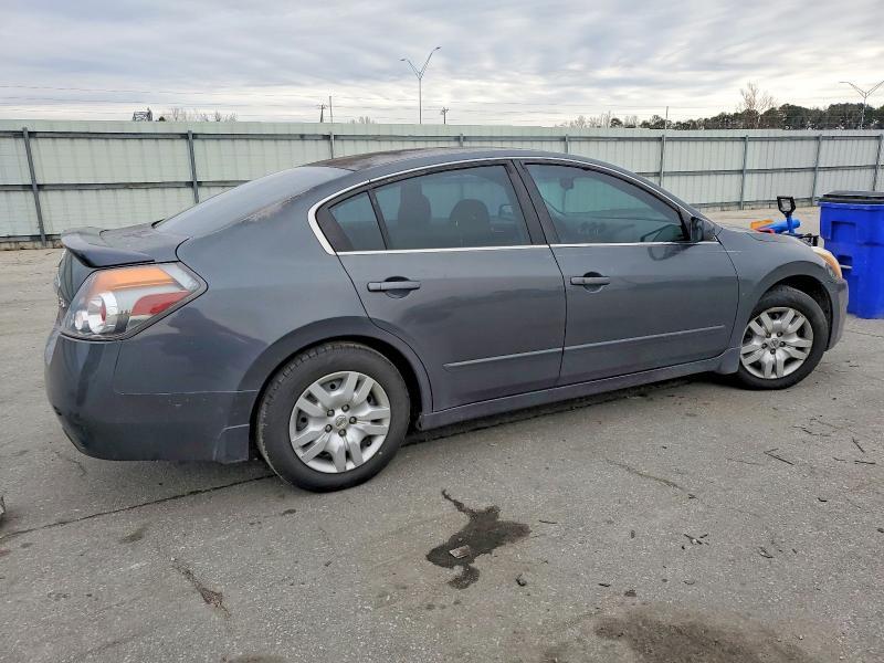 2011 Niss Altima 2.5