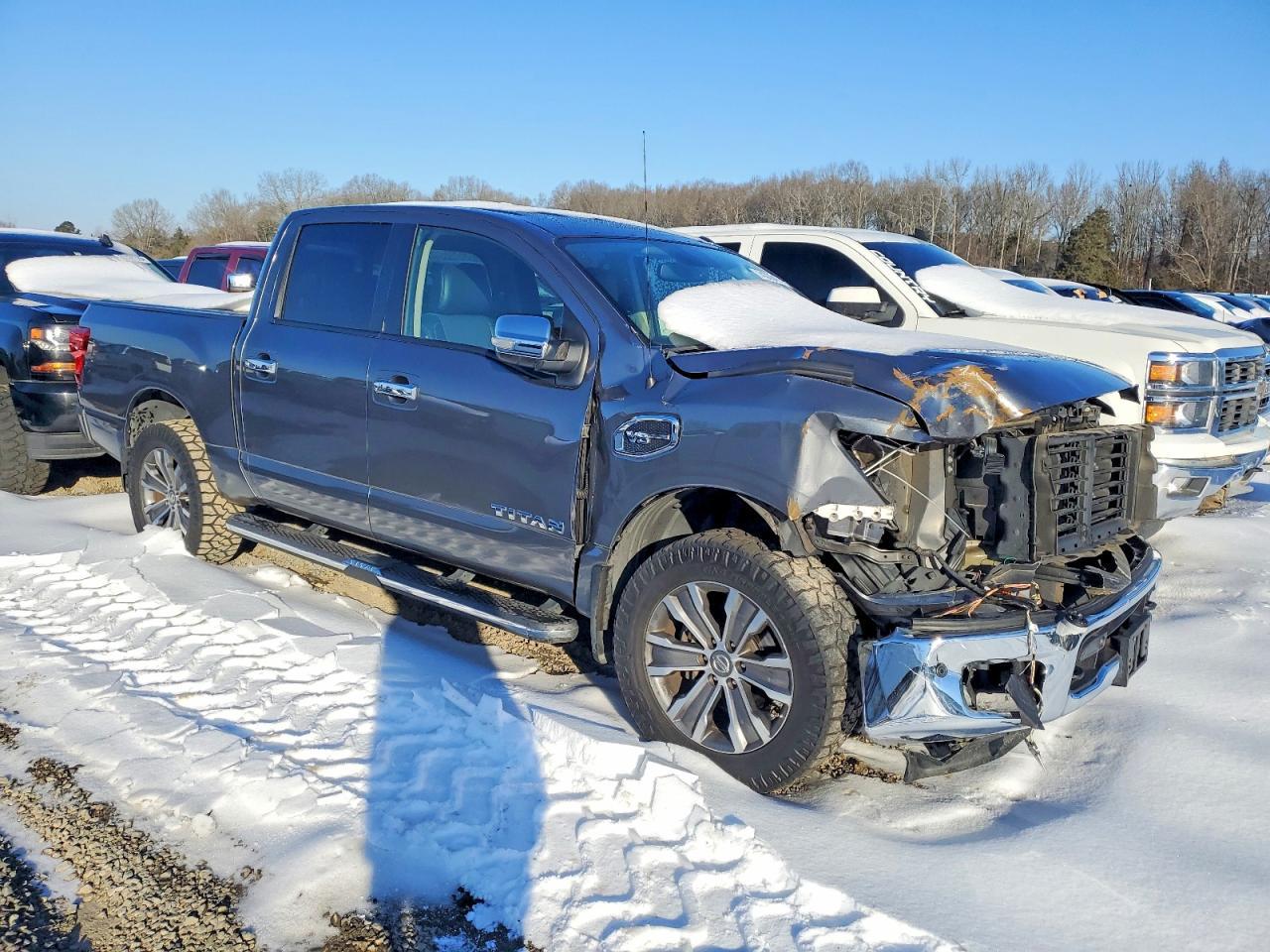 2017 Nissan Titan sv