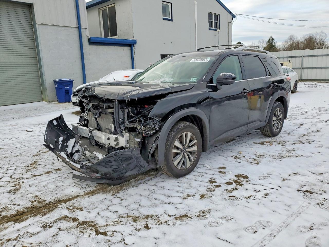2024 Nissan Pathfinder SL