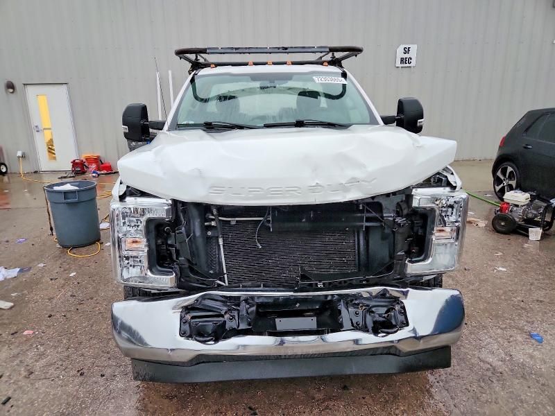 2018 Ford F350 Super Duty Utility / Service Truck