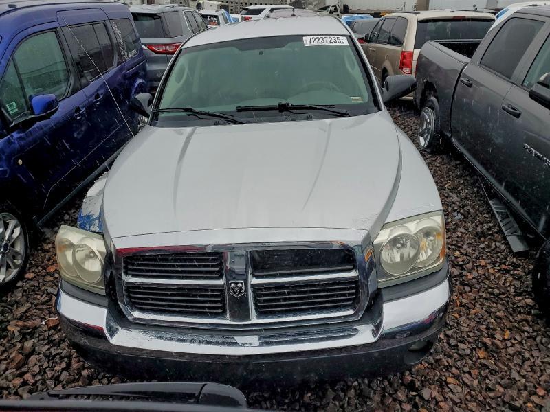 2005 Dodge Dakota Quad slt