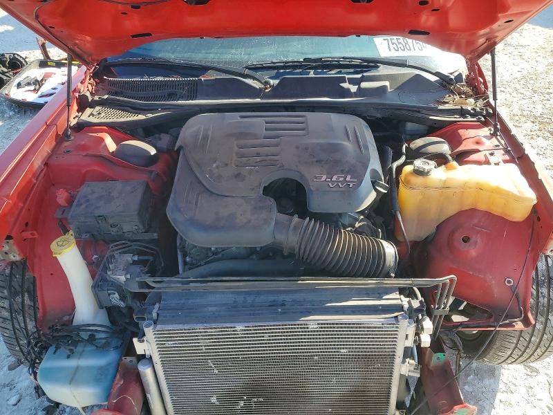 2015 Dodge Challenger sxt Plus