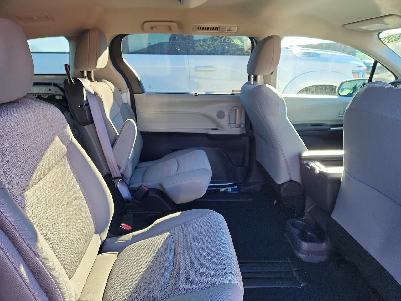 2022 Toyota Sienna le