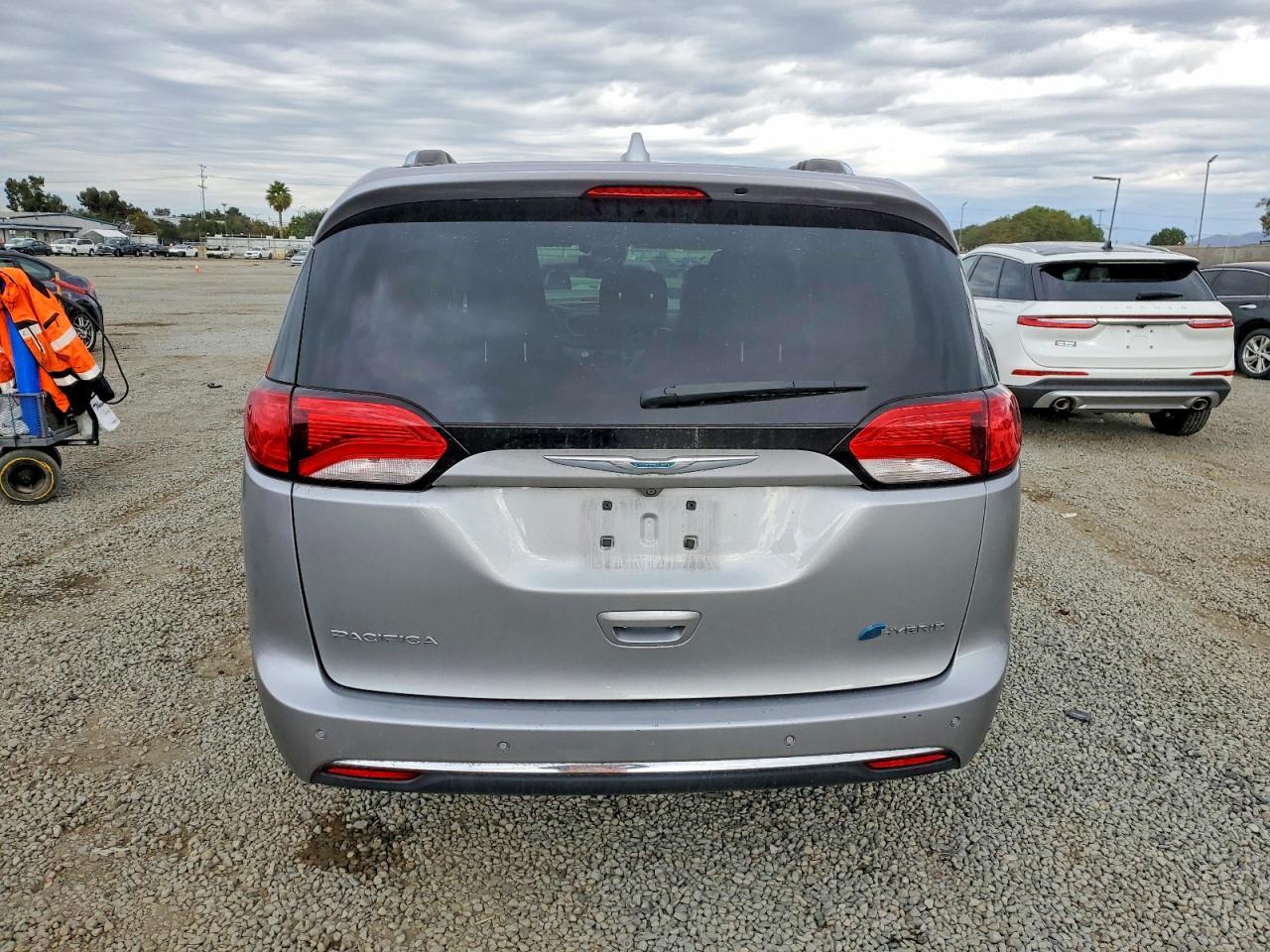 2018 Chrysler Pacifica Hybrid Limited
