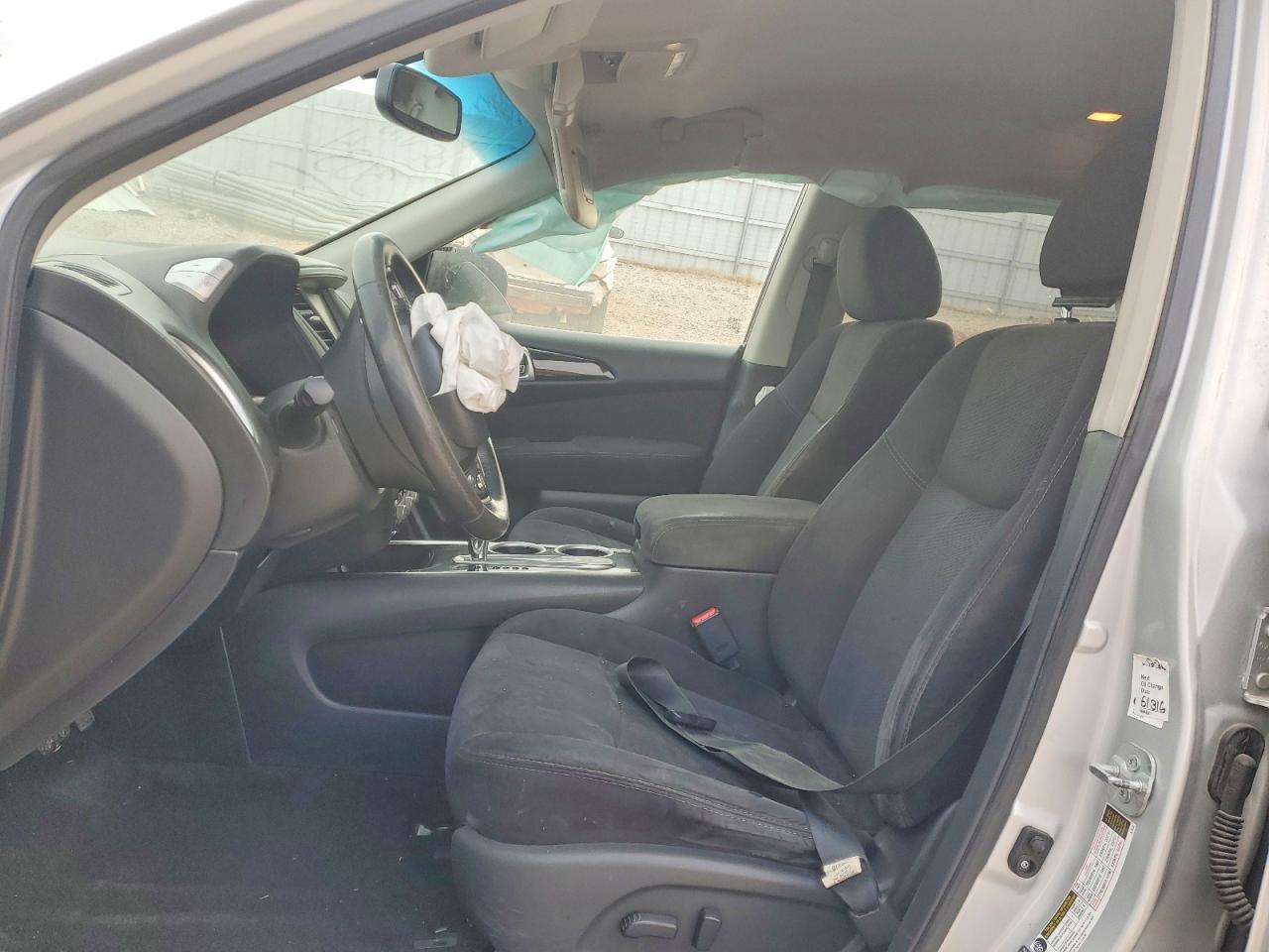 2015 Nissan Pathfinder s