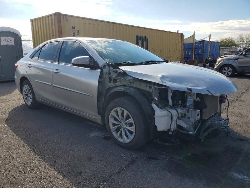 2016 Toyota Camry le