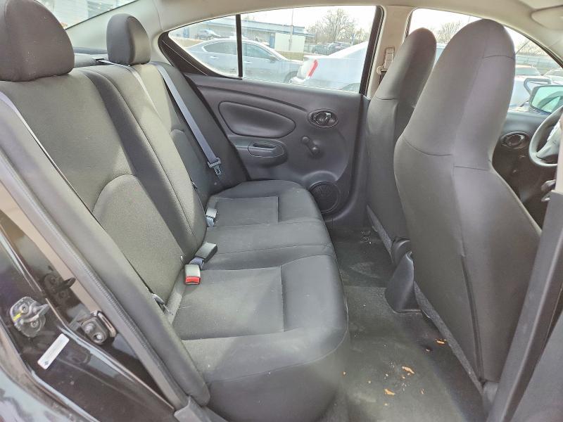 2016 Nissan Versa s