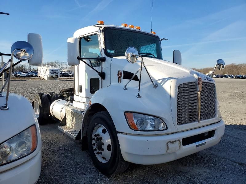 2017 Kenworth T370 Semi Truck
