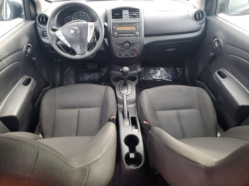 2017 Nissan Versa 1.6 s Plus