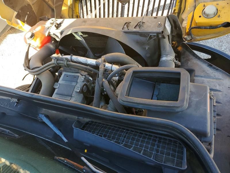 2013 International 4300 BOX Truck