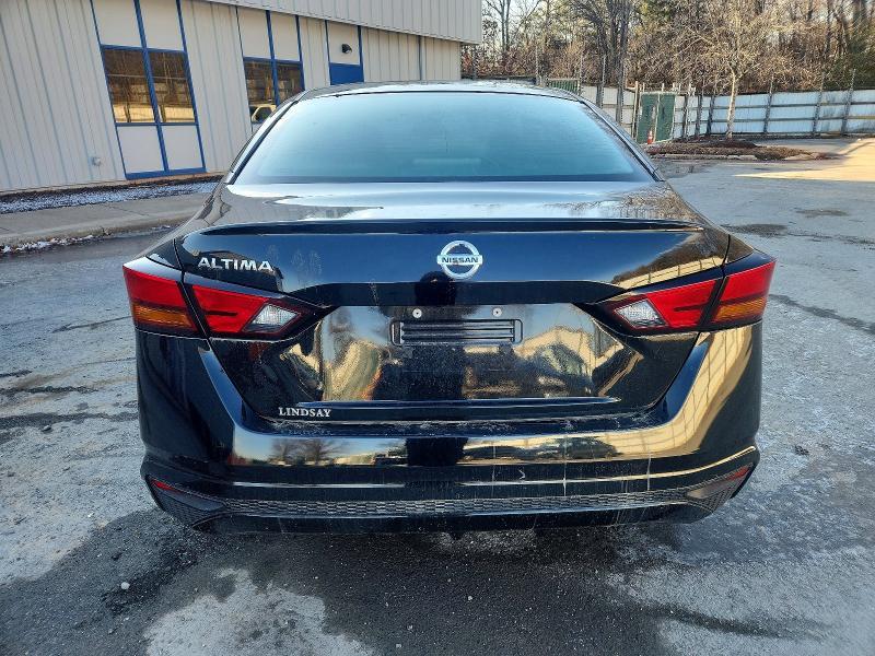 2022 Nissan Altima s