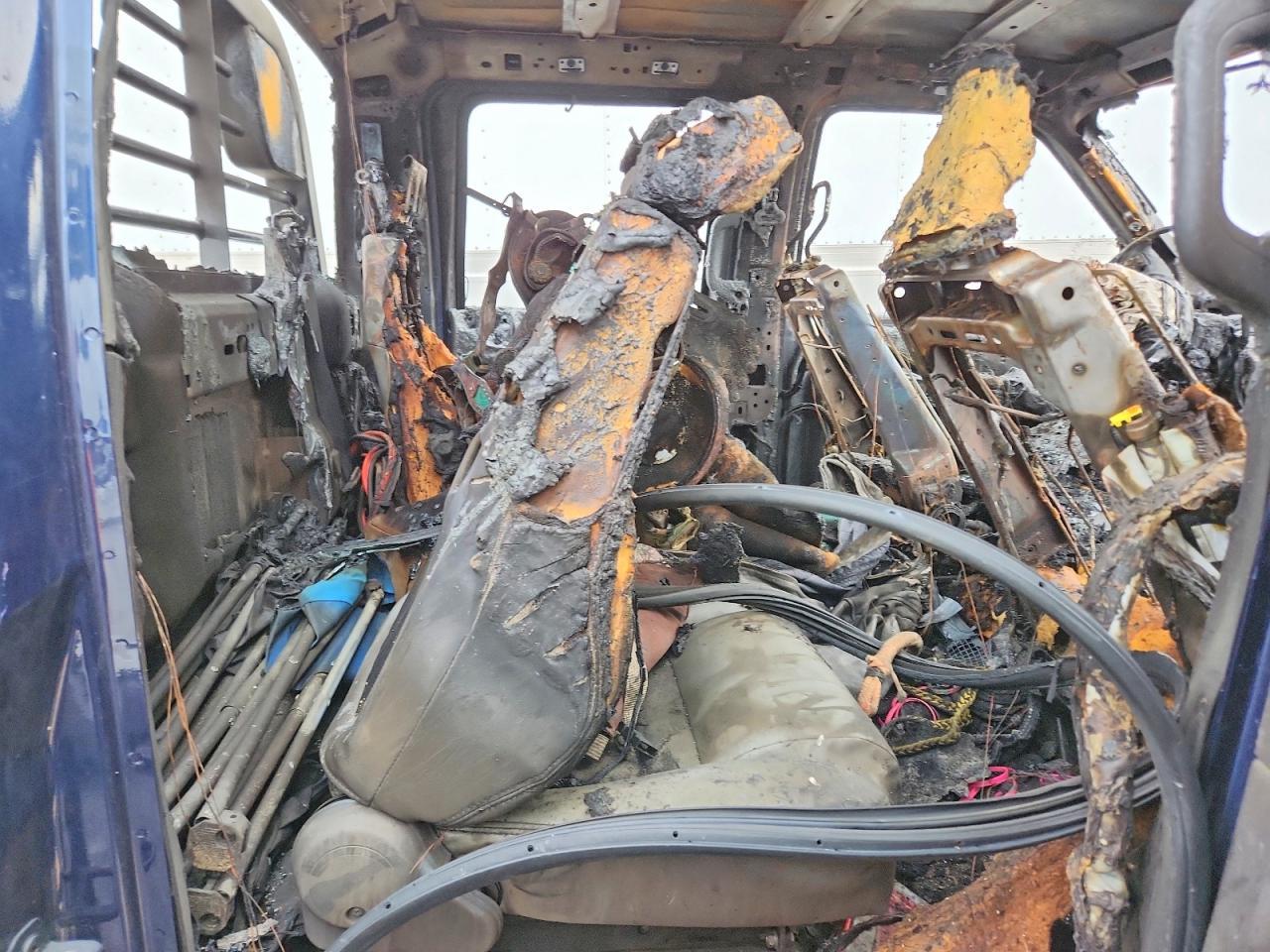 2013 Ford F450 Super Duty Flatbed Truck