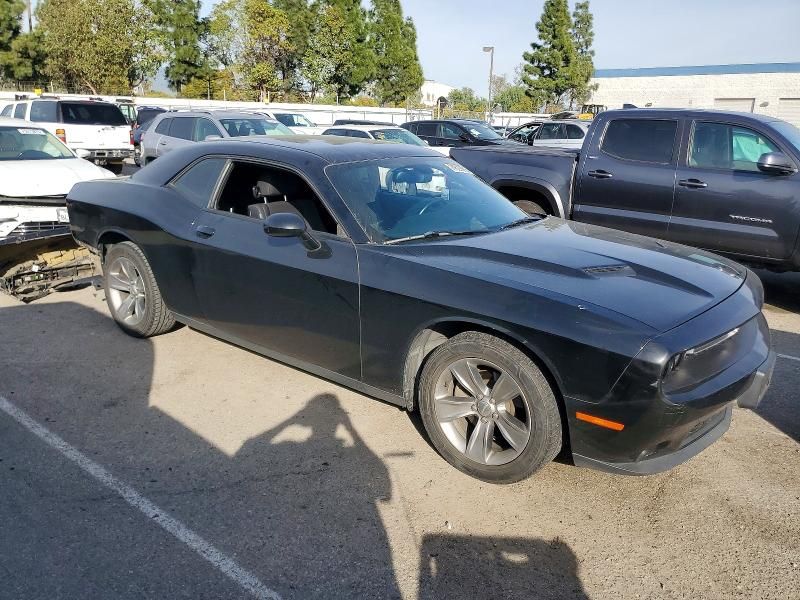 2016 Dodge Challenger sxt