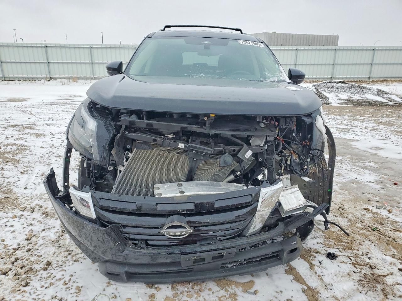 2025 Nissan Pathfinder sv