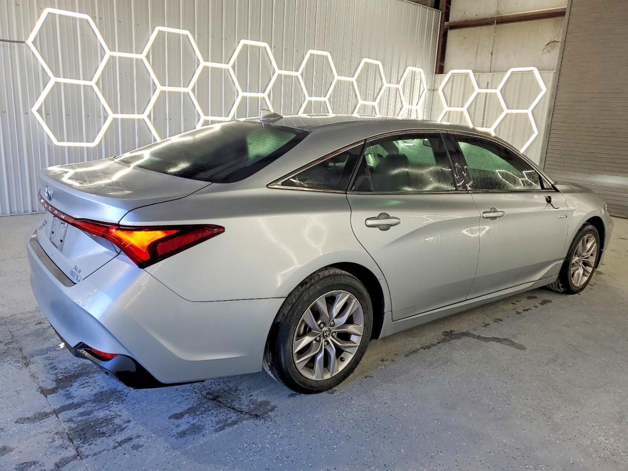 2020 Toyota Avalon xle