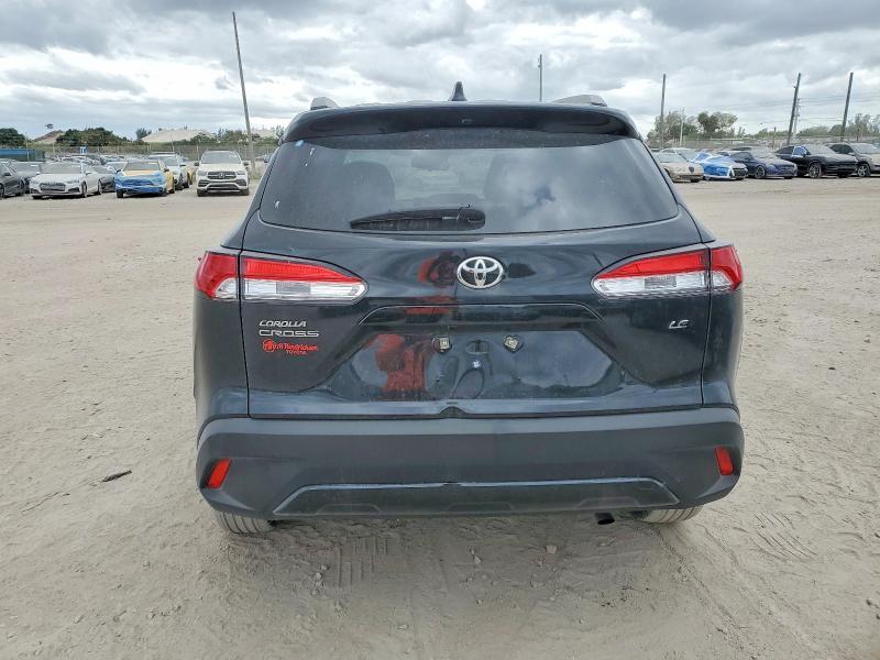 2025 Toyota Corolla Cross le