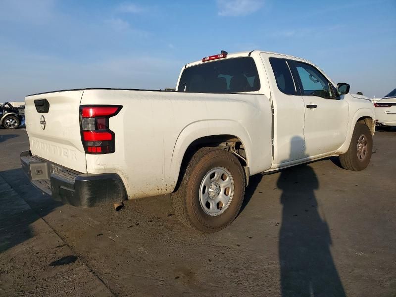 2022 Nissan Frontier s