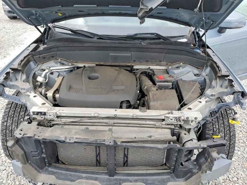 2021 Volvo Xc90 T6 Momentum