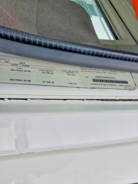 2015 Volvo Vnl Semi Truck