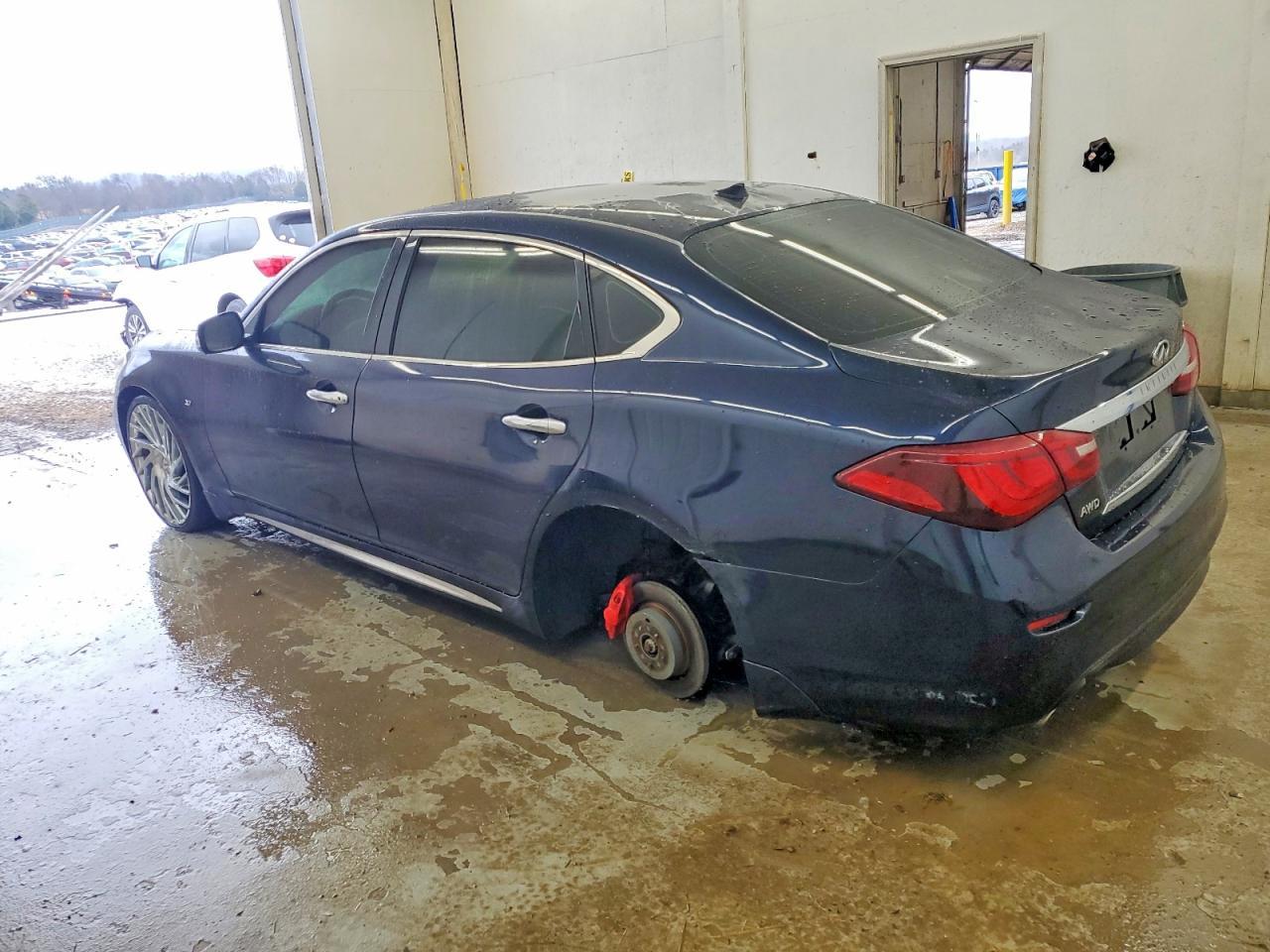 2016 Infiniti Q70 3.7