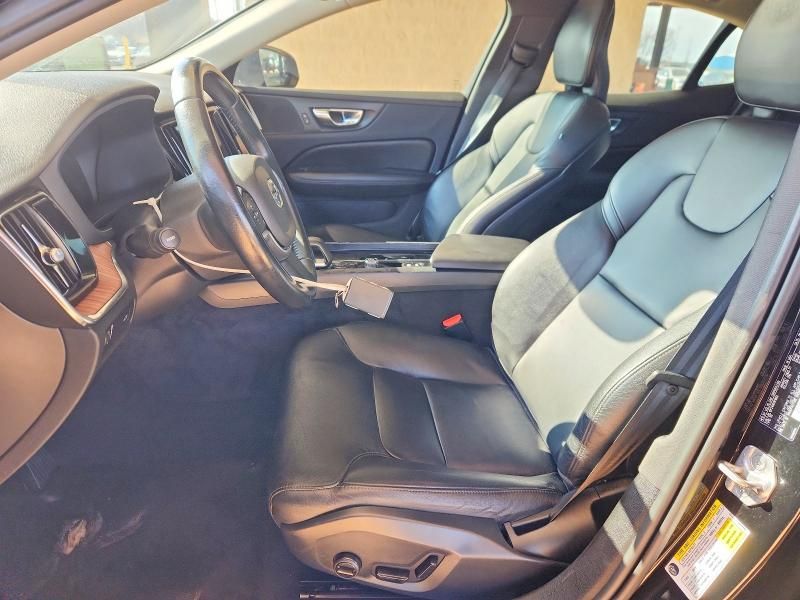 2022 Volvo S60 B5 Momentum