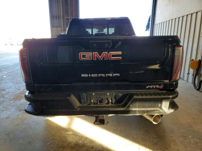 2024 GMC Sierra K2500 AT4