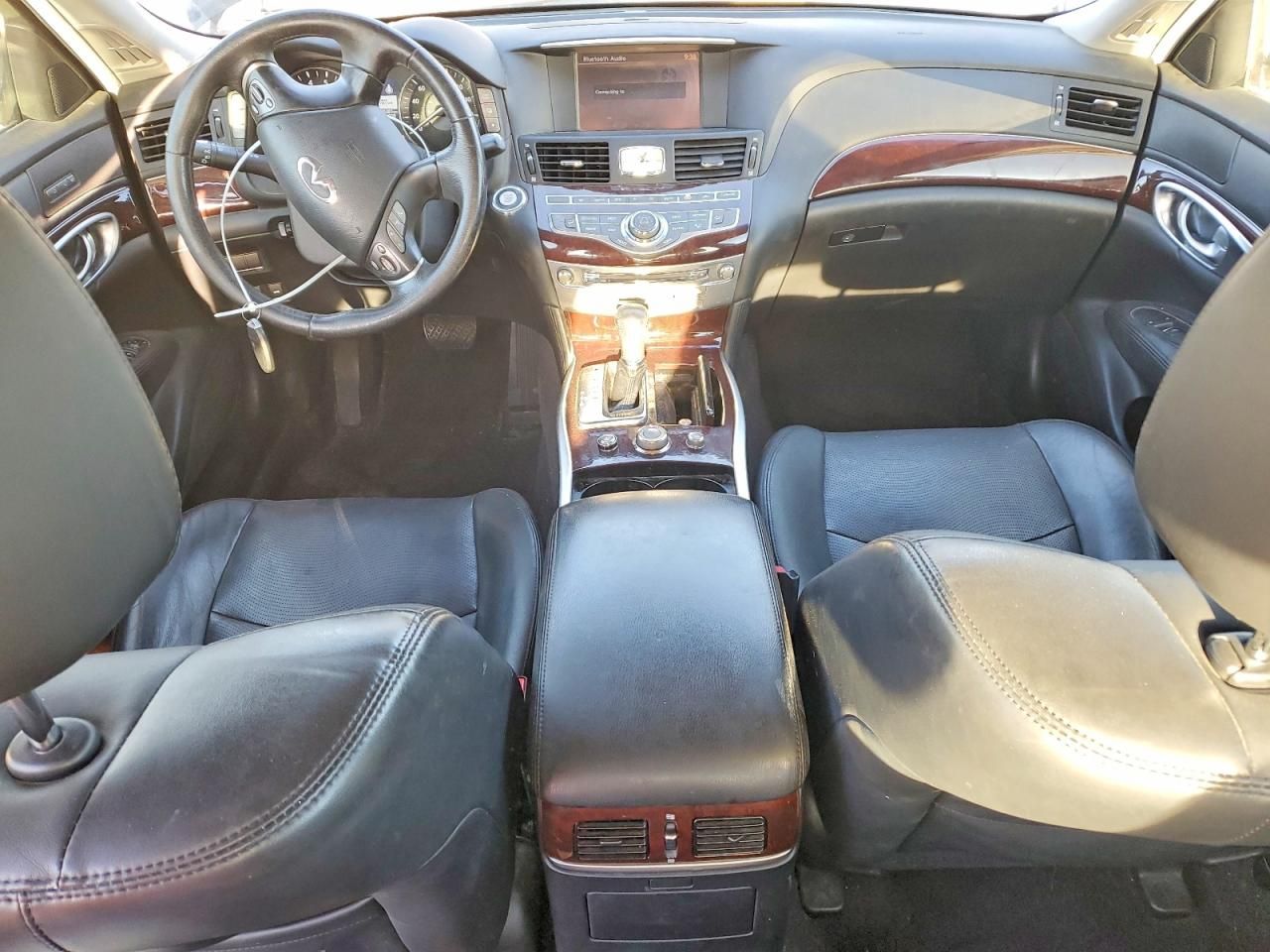 2016 Infiniti Q70 3.7