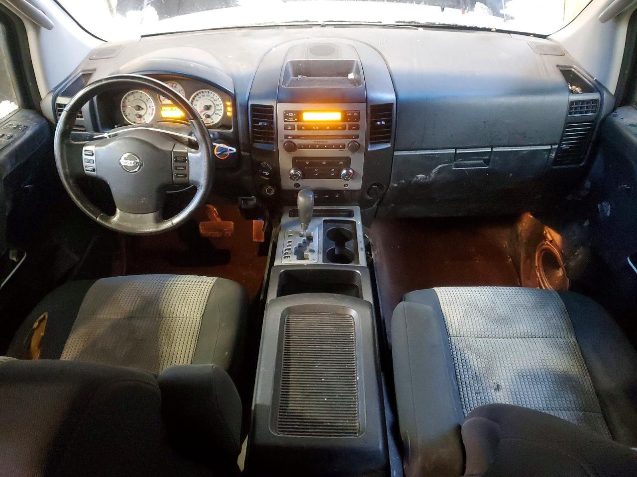 2010 Nissan Titan xe