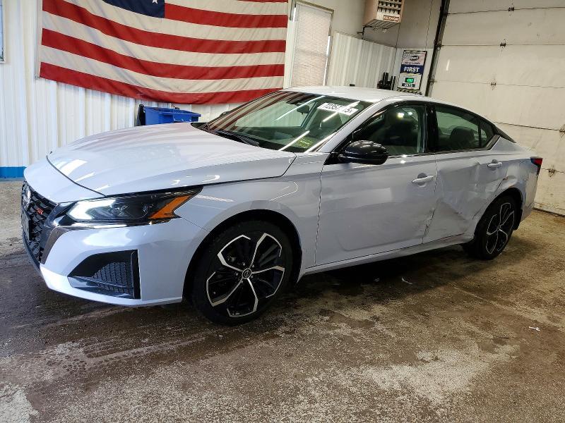 2024 Nissan Altima sr