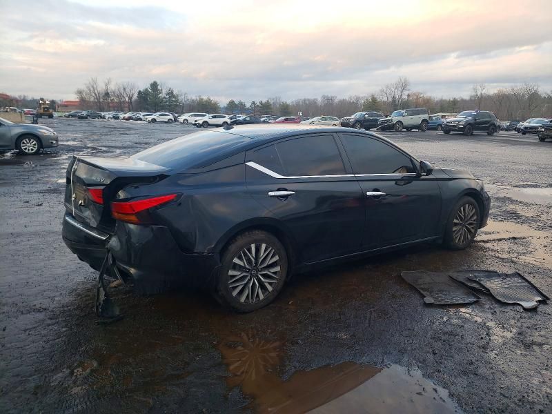 2023 Nissan Altima sv