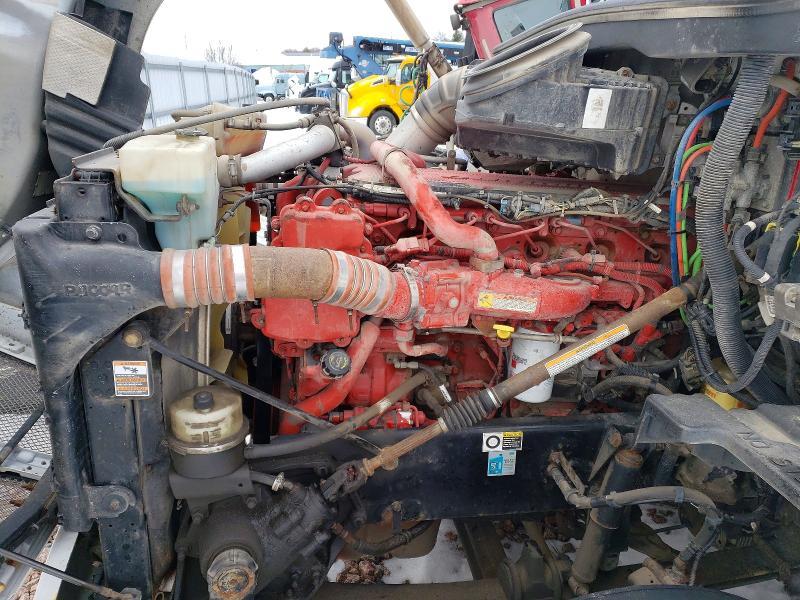 2015 Kenworth T680 Semi Truck